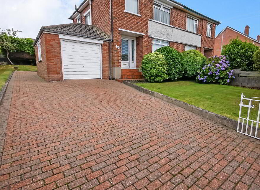 14 Cotswold Avenue, Newton Park, Belfast, BT8 6NA
