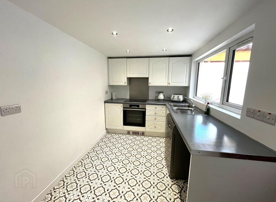 7 The Glynn Road, Larne, BT40 3AY
