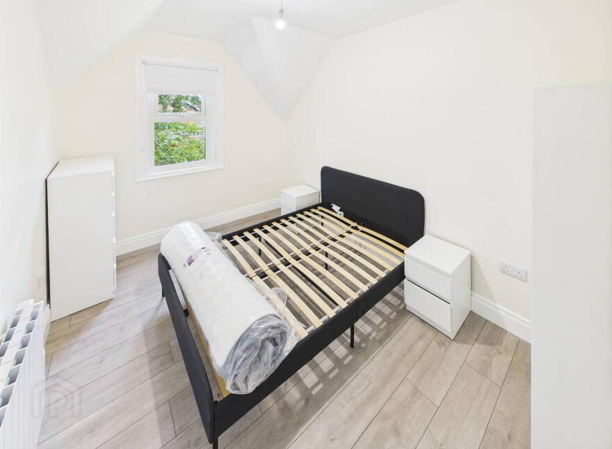 Apartment 5 12 Deramore Park, Belfast, BT9 5JT