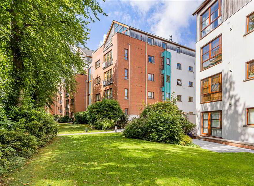 D1 The Pines, Malone Square, Belfast, BT9 6JU
