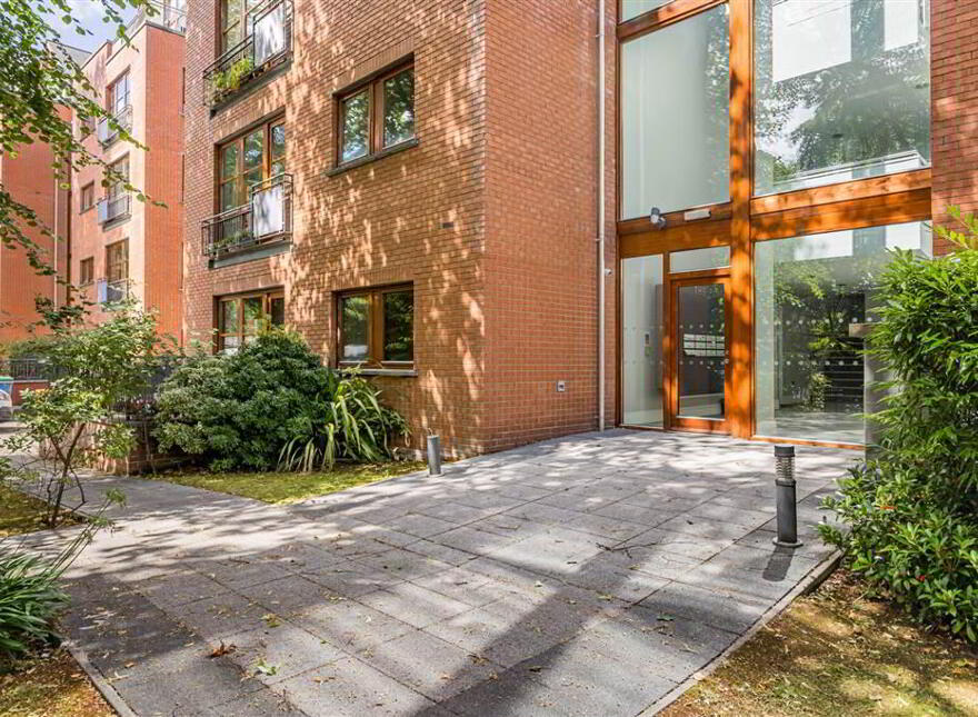 D1 The Pines, Malone Square, Belfast, BT9 6JU