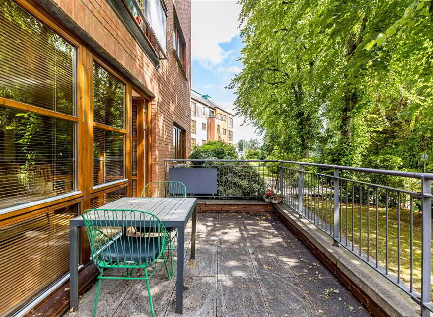 D1 The Pines, Malone Square, Belfast, BT9 6JU