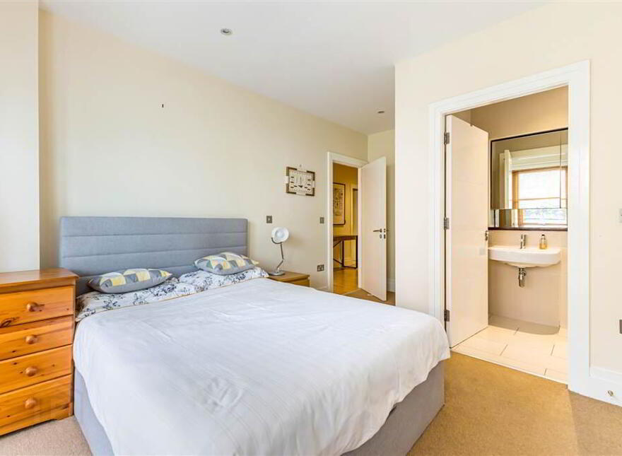 D1 The Pines, Malone Square, Belfast, BT9 6JU