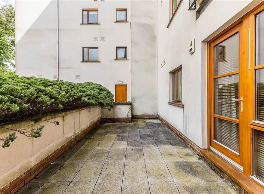 D1 The Pines, Malone Square, Belfast, BT9 6JU