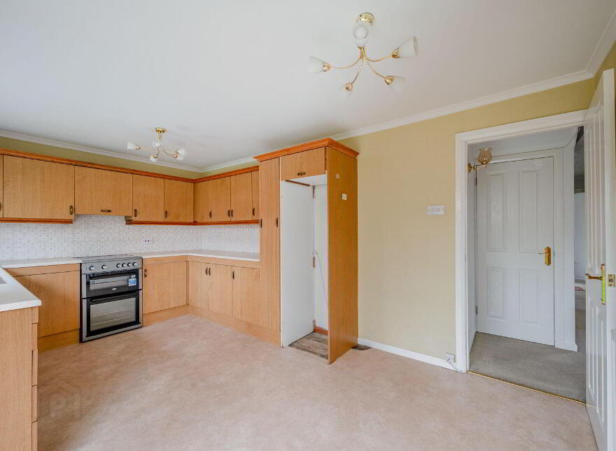 28 Irvine Park, Bangor, BT19 7XR