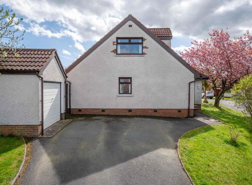 28 Irvine Park, Bangor, BT19 7XR