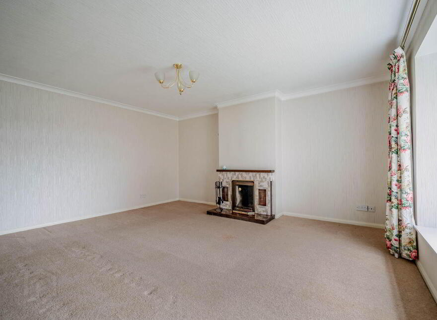 28 Irvine Park, Bangor, BT19 7XR