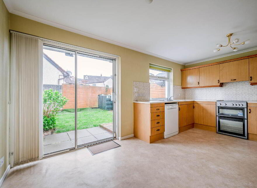 28 Irvine Park, Bangor, BT19 7XR