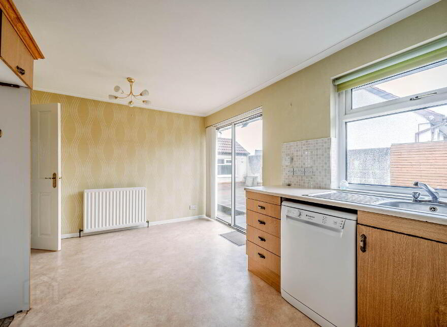 28 Irvine Park, Bangor, BT19 7XR