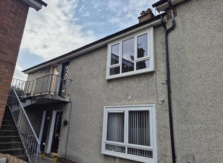 15b Belvoir Crescent, Belfast, BT8 7EJ photo