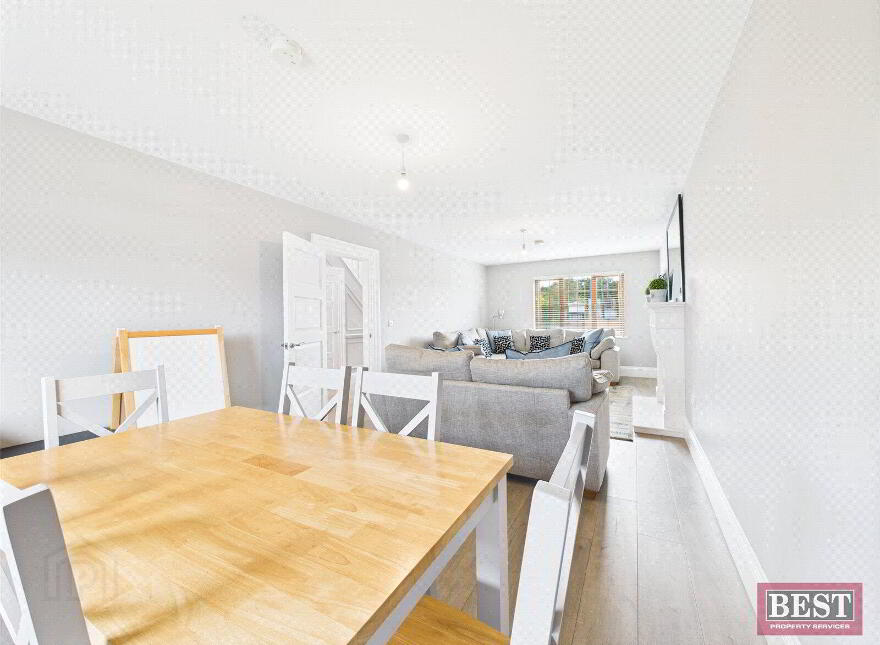 9 Rathdallan, Warrenpoint, Newry, BT34 3UQ