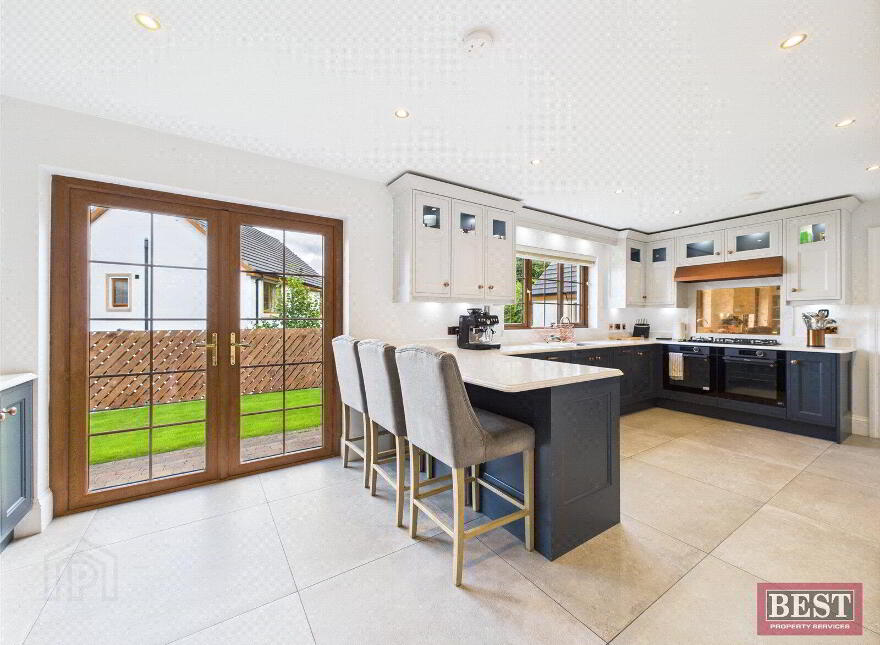 9 Rathdallan, Warrenpoint, Newry, BT34 3UQ