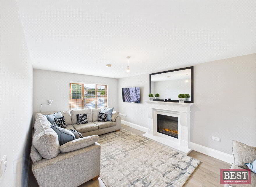 9 Rathdallan, Warrenpoint, Newry, BT34 3UQ