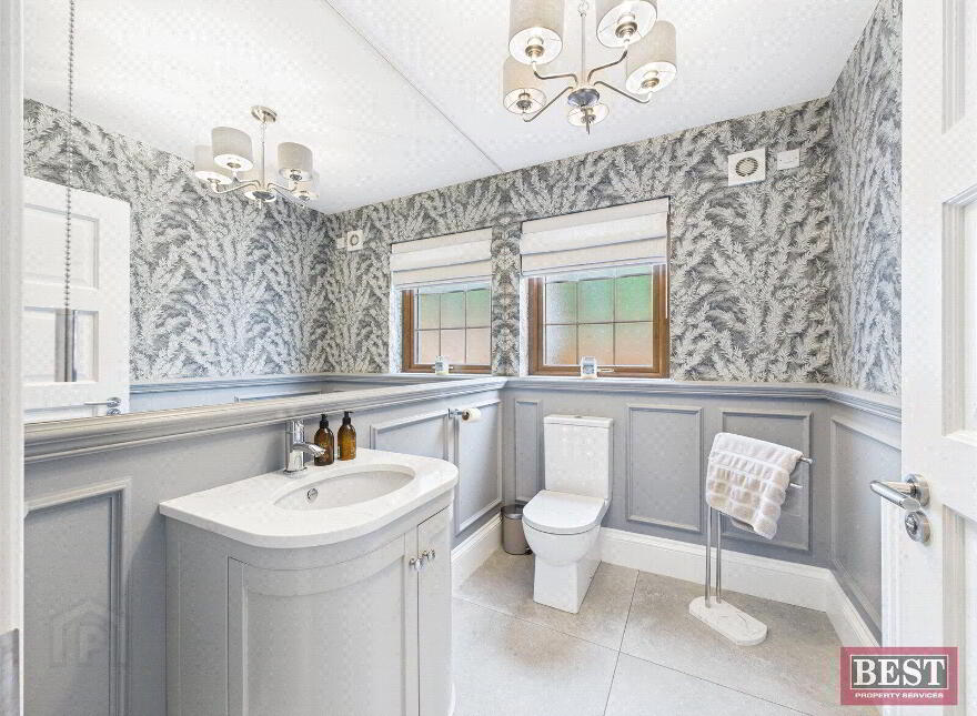 9 Rathdallan, Warrenpoint, Newry, BT34 3UQ