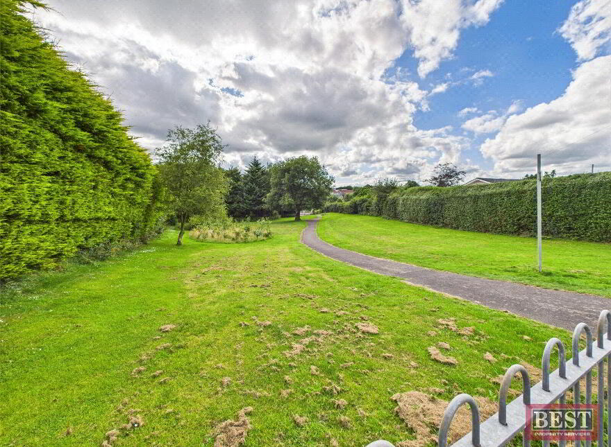 9 Rathdallan, Warrenpoint, Newry, BT34 3UQ