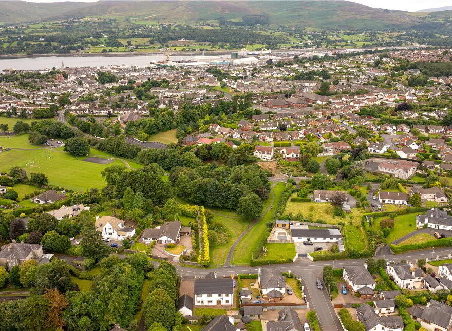 9 Rathdallan, Warrenpoint, Newry, BT34 3UQ