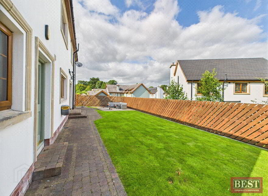 9 Rathdallan, Warrenpoint, Newry, BT34 3UQ