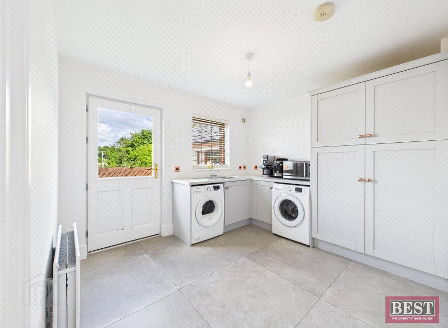 9 Rathdallan, Warrenpoint, Newry, BT34 3UQ