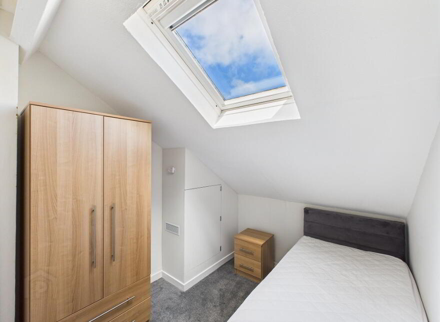 27 Dromore Street, Belfast, BT6 8PF