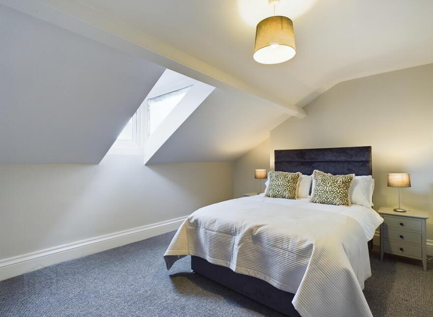 Apt 1, 340 Newtownards Road, Belfast, BT4 1HE