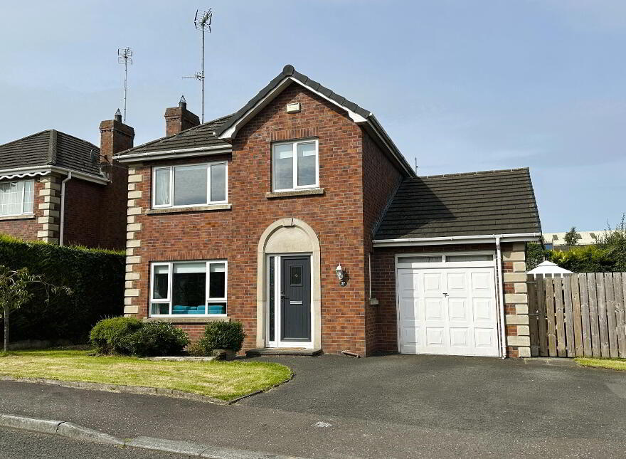 37 Ravenswood, Banbridge, BT32 3RD