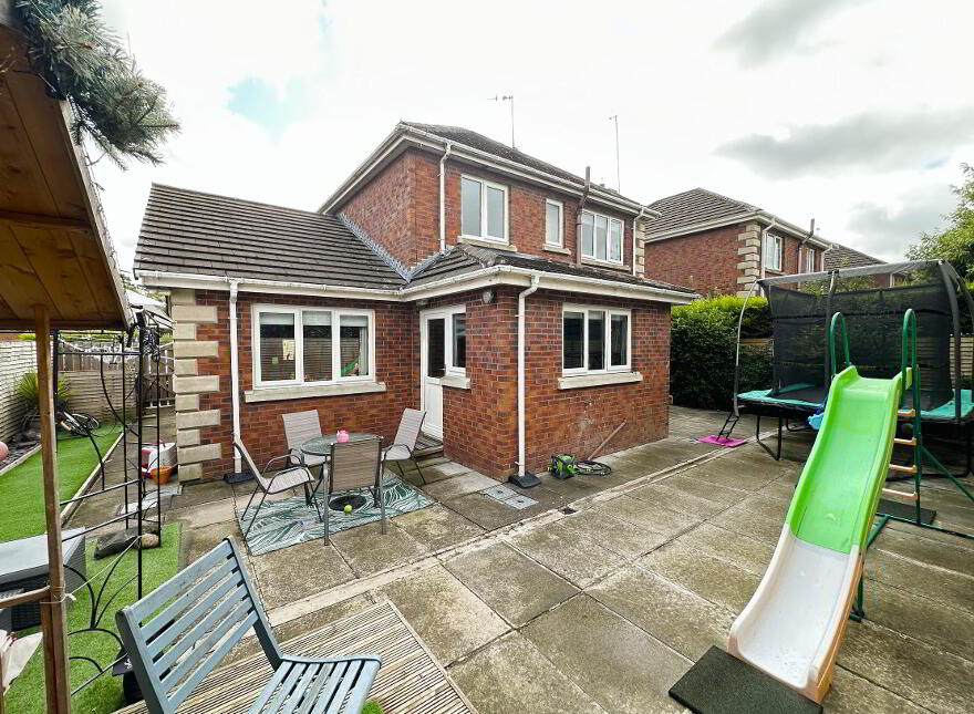37 Ravenswood, Banbridge, BT32 3RD