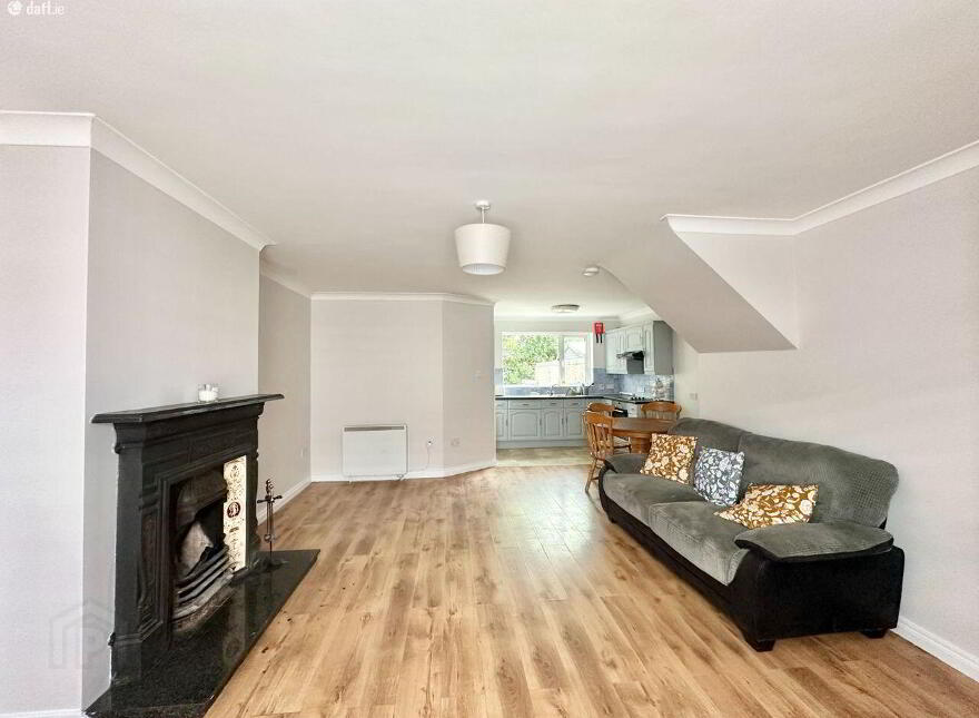 7 Church Street, Ballybay