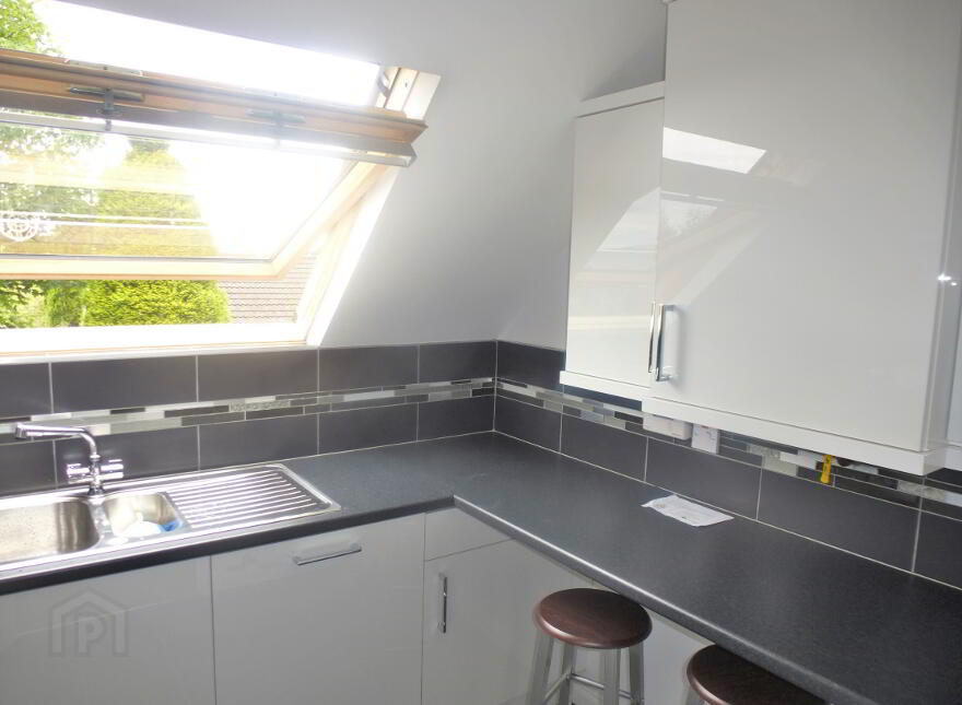 25 Cedar Grove, Holywood, BT18 9QG