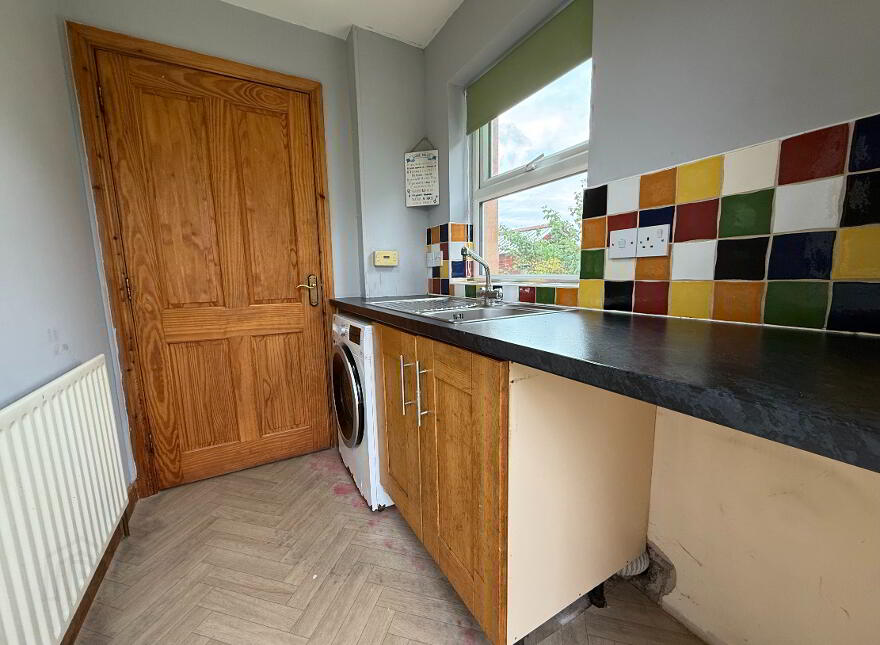 5 Elm Avenue, Bush, BT71 6UE