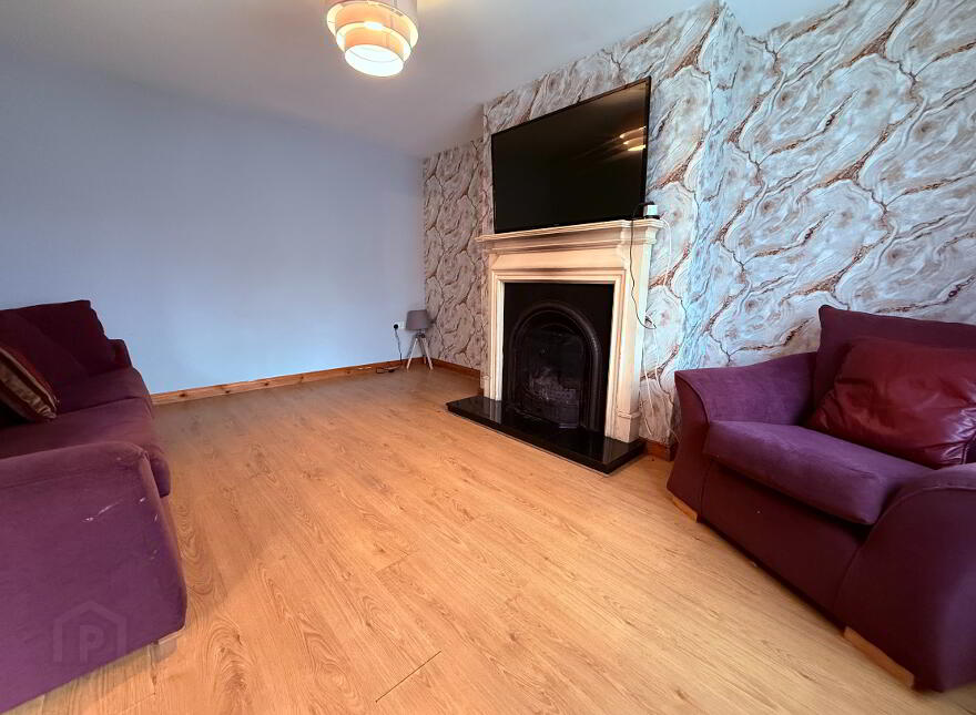 5 Elm Avenue, Bush, BT71 6UE