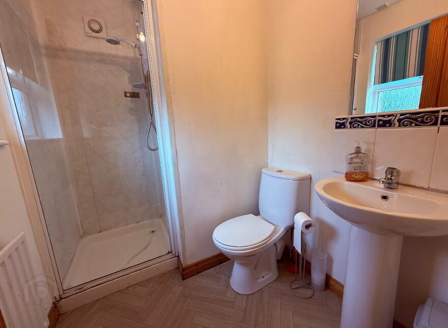 5 Elm Avenue, Bush, BT71 6UE