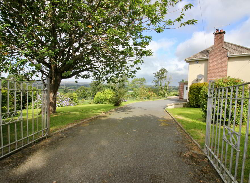 68 Tannyoky Road, Tandragee, BT62 2JE