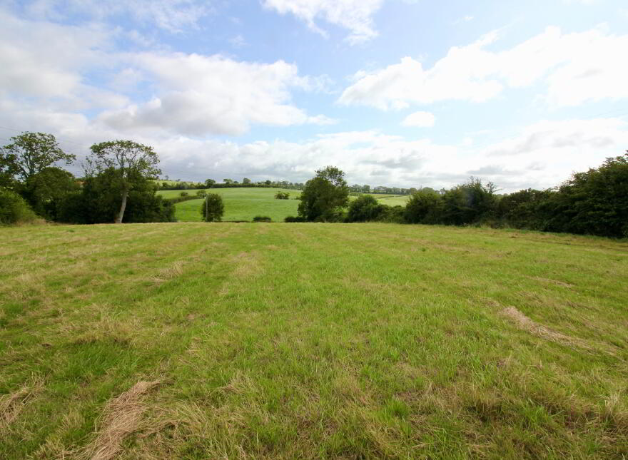 68 Tannyoky Road, Tandragee, BT62 2JE