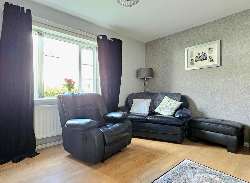 26 Thorndale Square, Carrickfergus, BT38 8JX