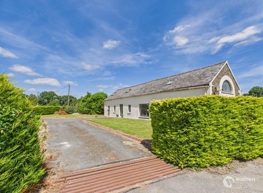 The Follies, Liss, Tullaroan, R95KP46