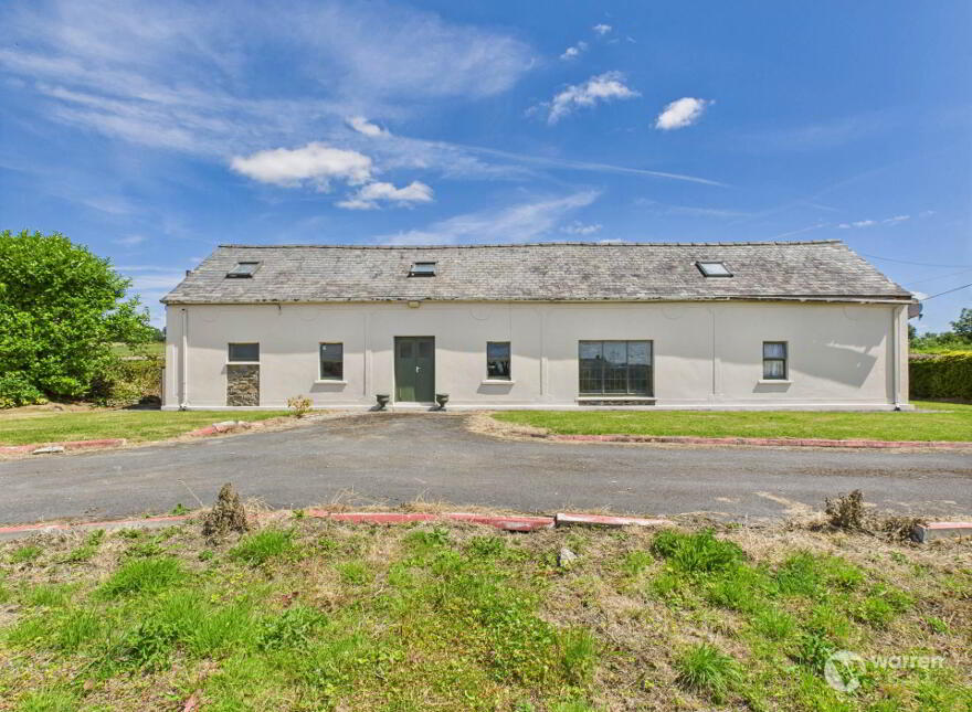 The Follies, Liss, Tullaroan, R95KP46