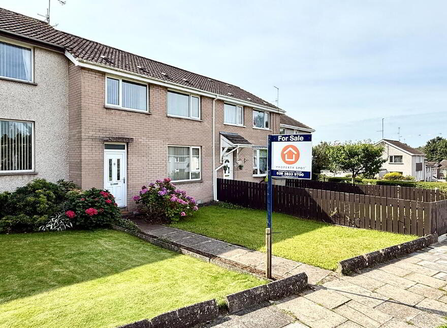 5 Derryclone Gardens, Portadown, BT62 3TR photo