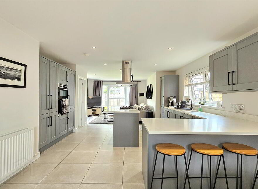 25 Bashford Park Hill, Carrickfergus, BT38 9FG