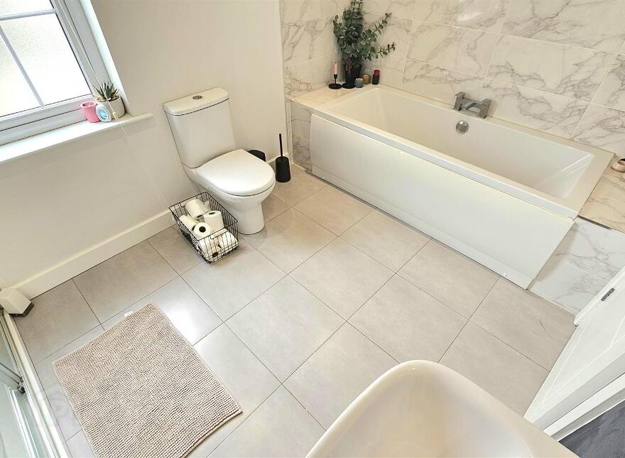 25 Bashford Park Hill, Carrickfergus, BT38 9FG