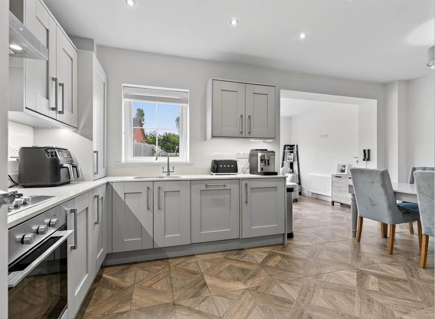10 Millmount Quarry View, Dundonald, Belfast, BT16 1BL