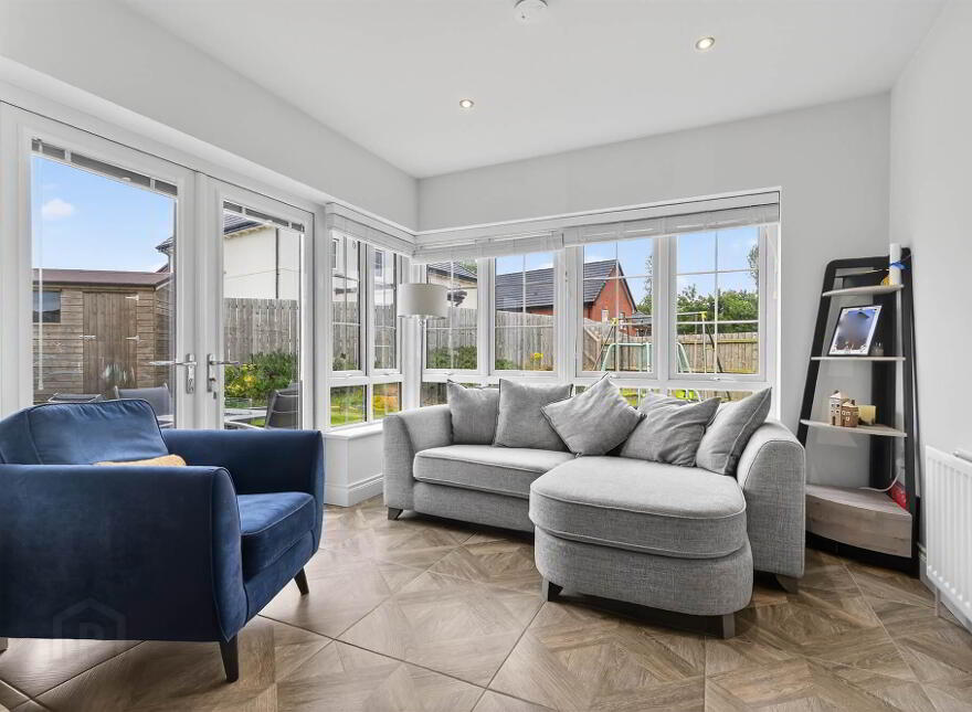 10 Millmount Quarry View, Dundonald, Belfast, BT16 1BL