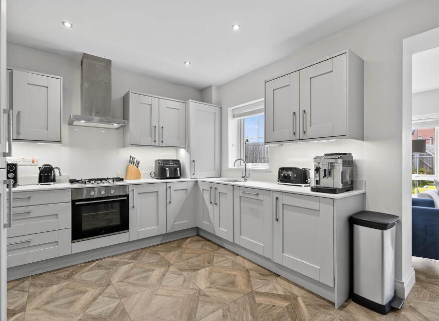 10 Millmount Quarry View, Dundonald, Belfast, BT16 1BL