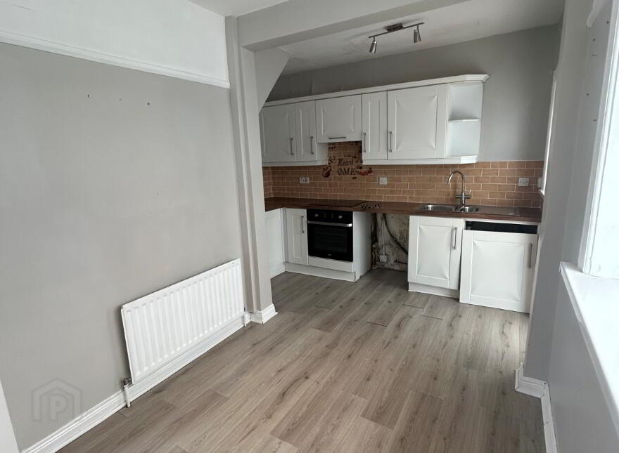 15 Benview Park, Belfast, BT14 8HT