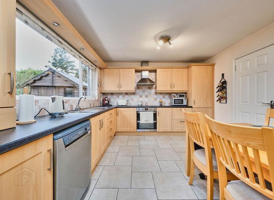 STUDENT LET 2025-26, 5 Ardmore Drive, Portsewart, BT55 7NY
