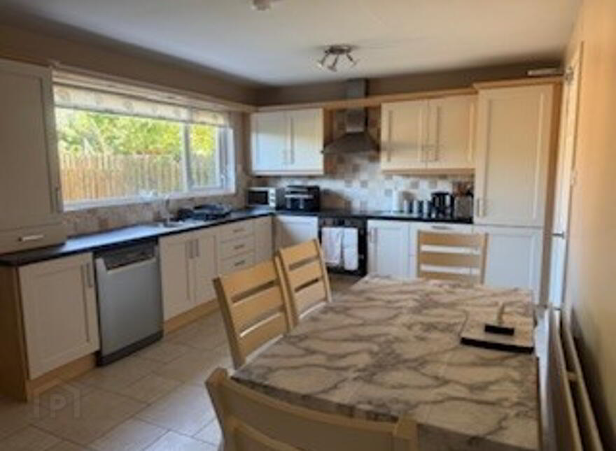 STUDENT LET 2025-26, 5 Ardmore Drive, Portsewart, BT55 7NY
