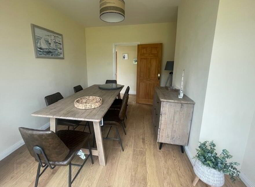 STUDENT LET 2025-26, 44 Prospect Road, Portstewart, BT55 7LQ