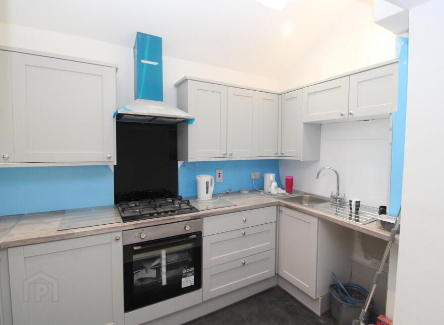 52 Central Avenue, Bangor, BT20 3AW