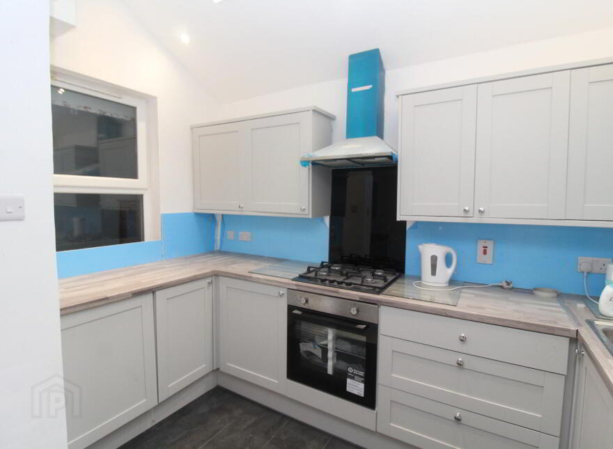 52 Central Avenue, Bangor, BT20 3AW