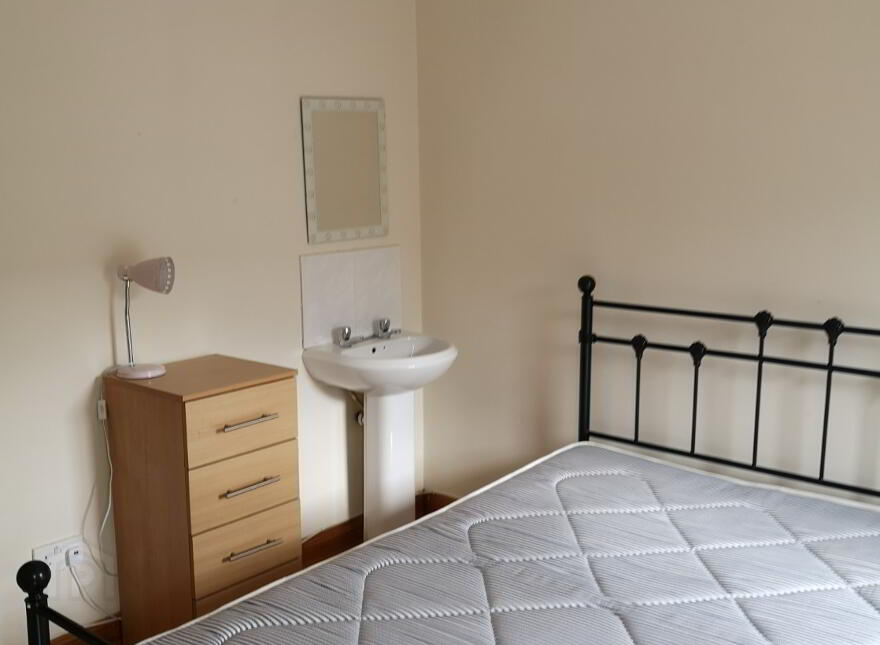 12 Carmel Street, Belfast, BT7 1QE