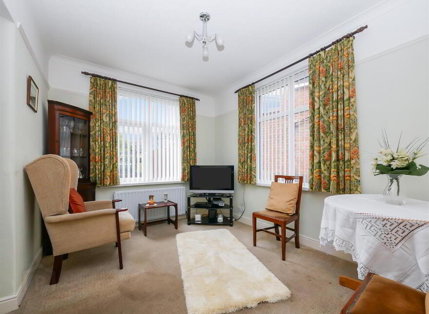 93 Knockbreda Road, Rosetta, Belfast, BT6 0JD